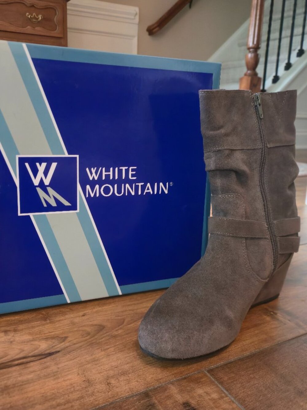 NEW White Mountain Pounce Leather Boots